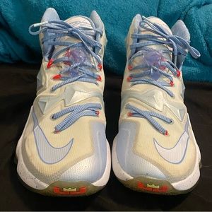 Christmas Lebron XIII